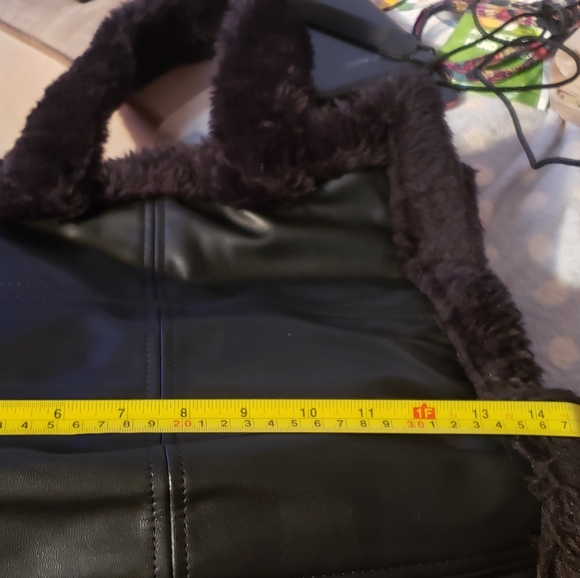 Faux leather fur trimmed tote bag - Picture 2 of 10